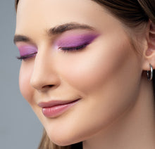 Load image into Gallery viewer, Icy Creamy Eyeshadow Palette